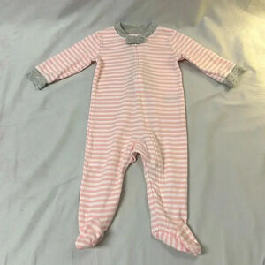 Amazon Essentials - long sleeve footed sleeper. Size 3-6 months